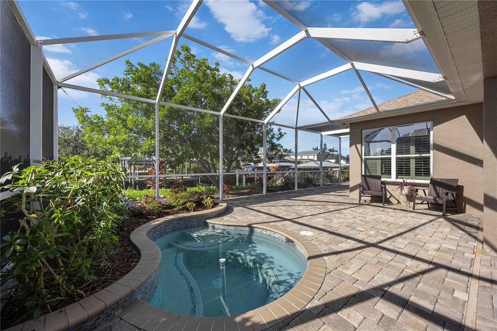 En Venta: $995,000 (3 camas, 3 baños, 2947 Pies cuadrados)