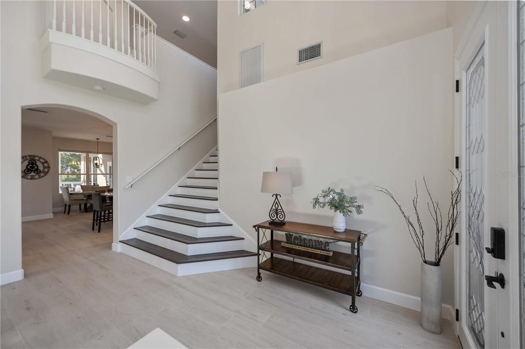 En Venta: $995,000 (3 camas, 3 baños, 2947 Pies cuadrados)