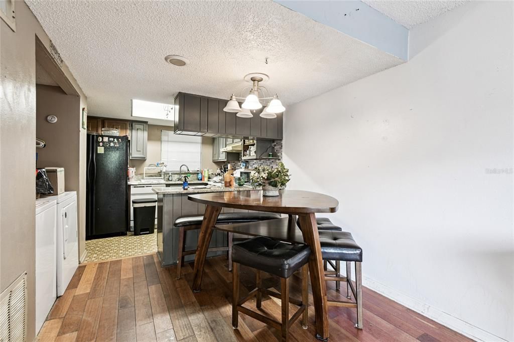 待售: $149,000 (3 贝兹, 2 浴室, 1238 平方英尺)