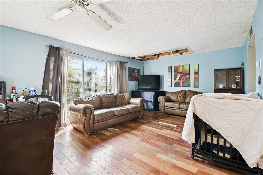 待售: $149,000 (3 贝兹, 2 浴室, 1238 平方英尺)