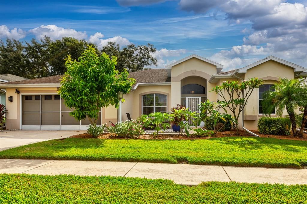 En Venta: $327,000 (3 camas, 2 baños, 1993 Pies cuadrados)