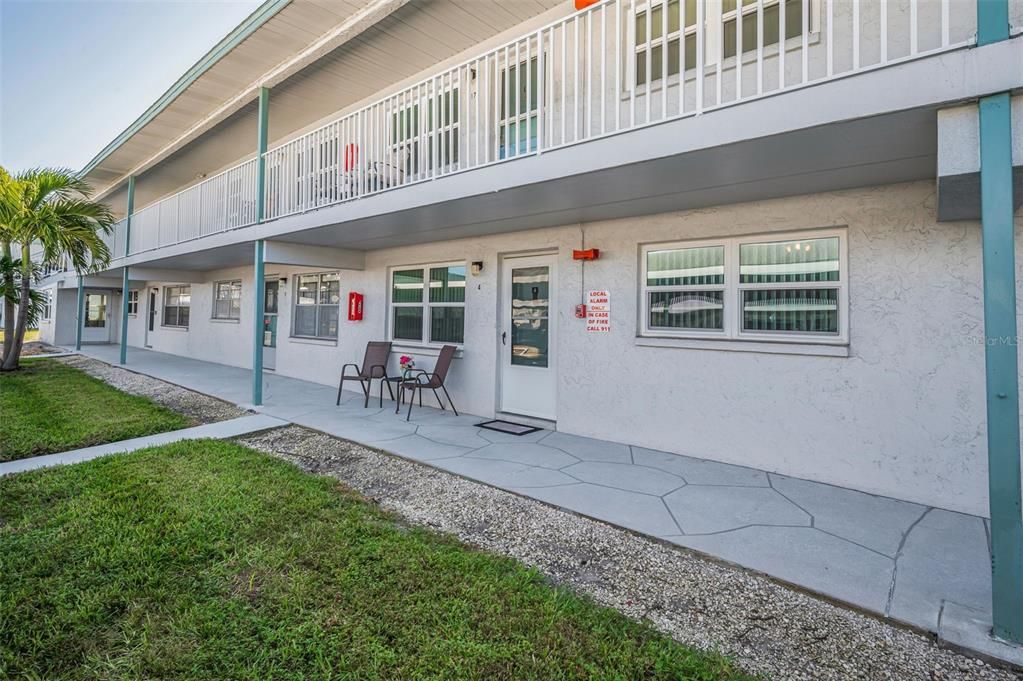 Active With Contract: $117,000 (2 beds, 1 baths, 1010 Square Feet)