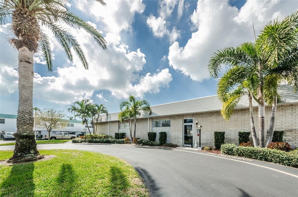 Active With Contract: $117,000 (2 beds, 1 baths, 1010 Square Feet)