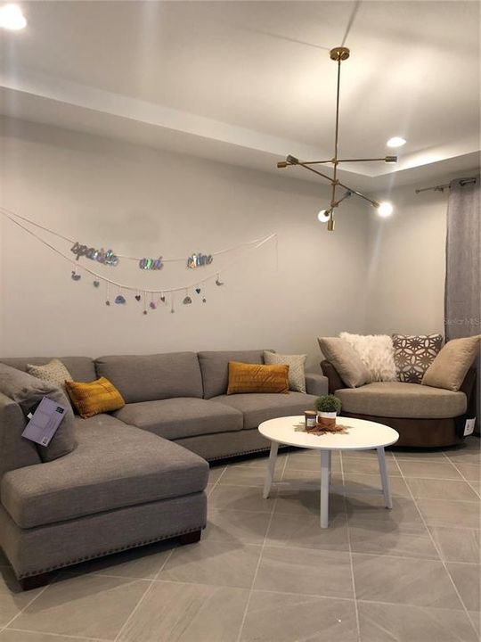 出租: $2,499 (3 贝兹, 3 浴室, 1989 平方英尺)