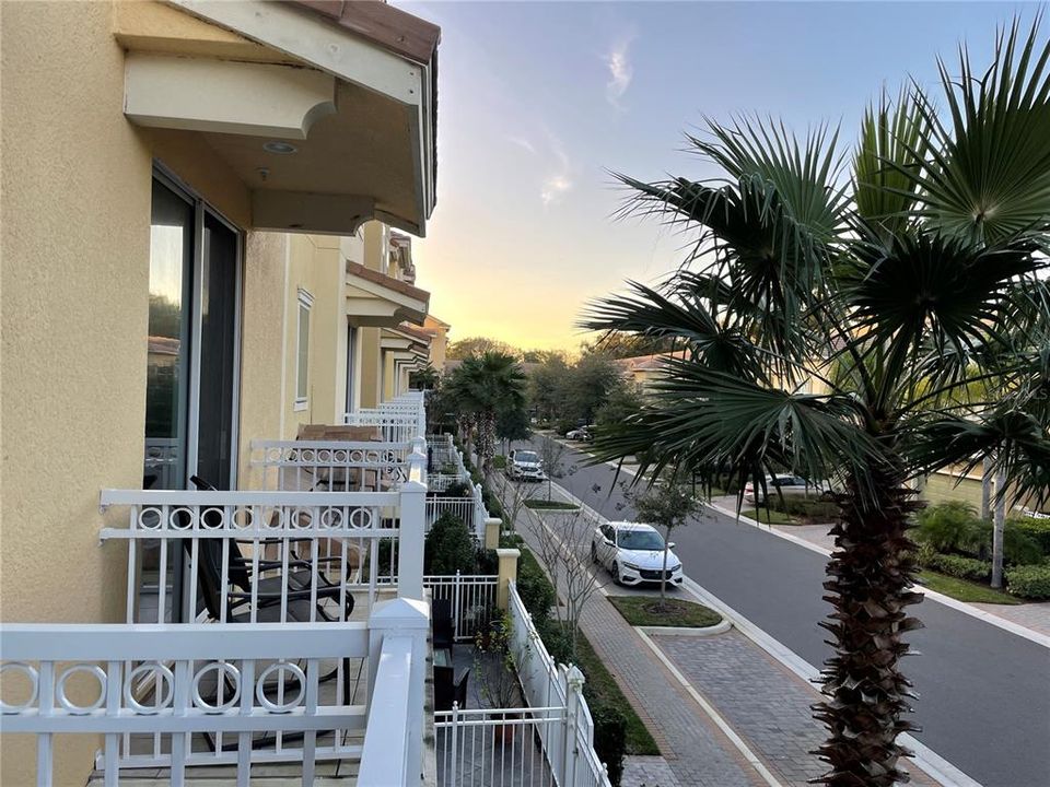 出租: $2,499 (3 贝兹, 3 浴室, 1989 平方英尺)