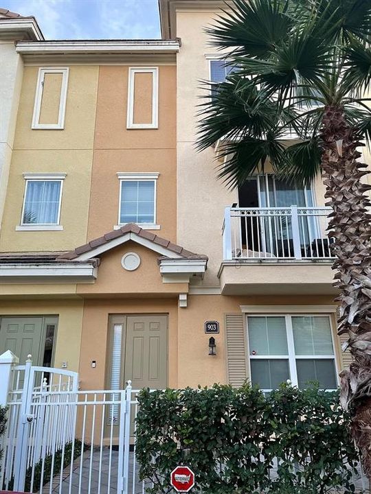 出租: $2,499 (3 贝兹, 3 浴室, 1989 平方英尺)