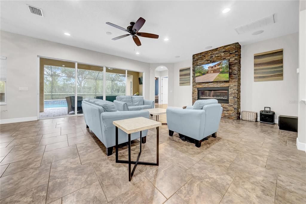 待售: $799,999 (5 贝兹, 4 浴室, 4180 平方英尺)