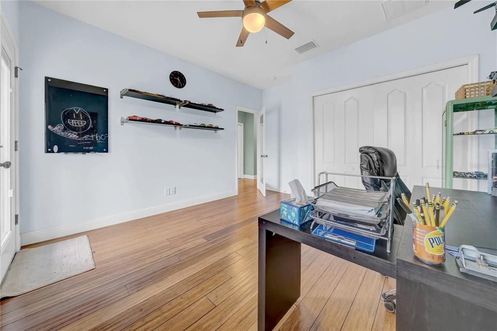 待售: $799,999 (5 贝兹, 4 浴室, 4180 平方英尺)