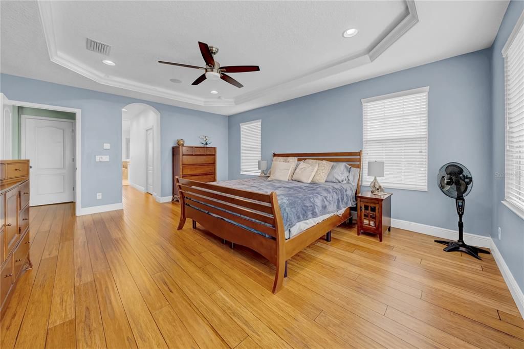 待售: $799,999 (5 贝兹, 4 浴室, 4180 平方英尺)