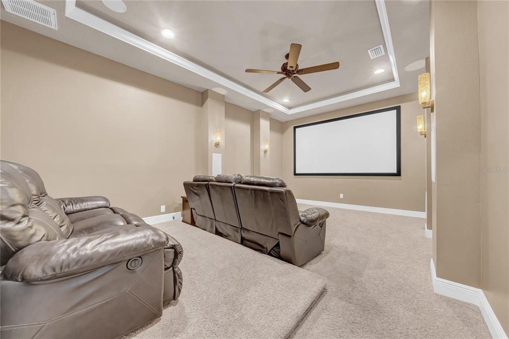 待售: $799,999 (5 贝兹, 4 浴室, 4180 平方英尺)