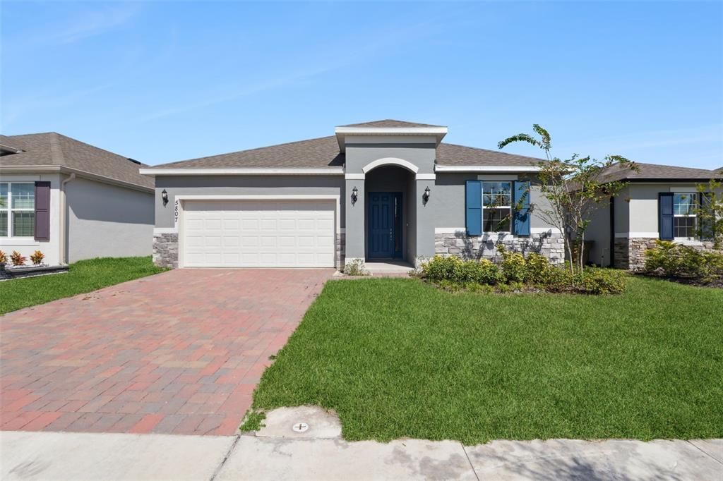 Active With Contract: $424,990 (4 beds, 2 baths, 1917 Square Feet)