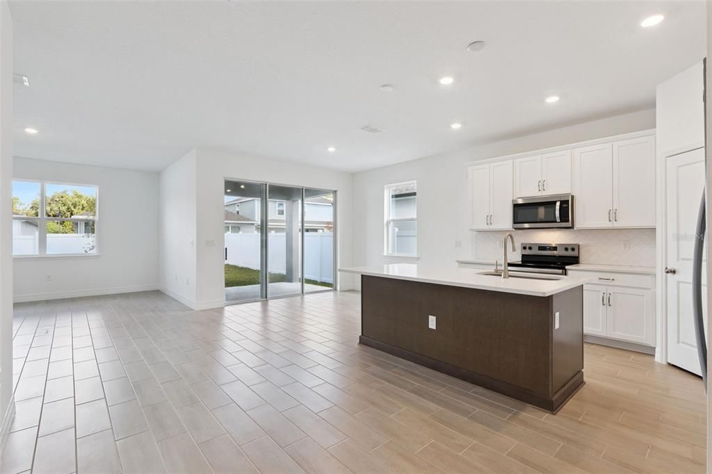 Active With Contract: $424,990 (4 beds, 2 baths, 1917 Square Feet)