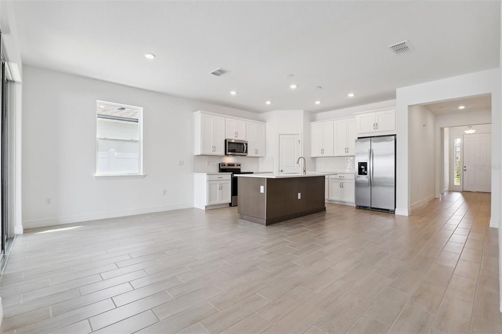 Active With Contract: $424,990 (4 beds, 2 baths, 1917 Square Feet)