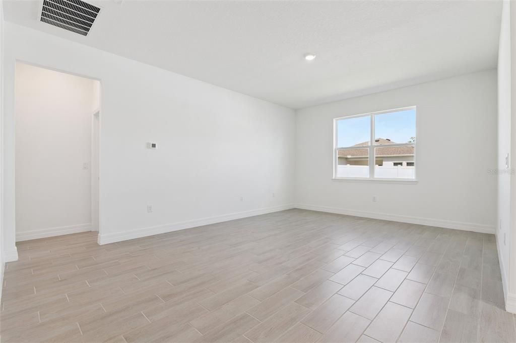 Active With Contract: $424,990 (4 beds, 2 baths, 1917 Square Feet)