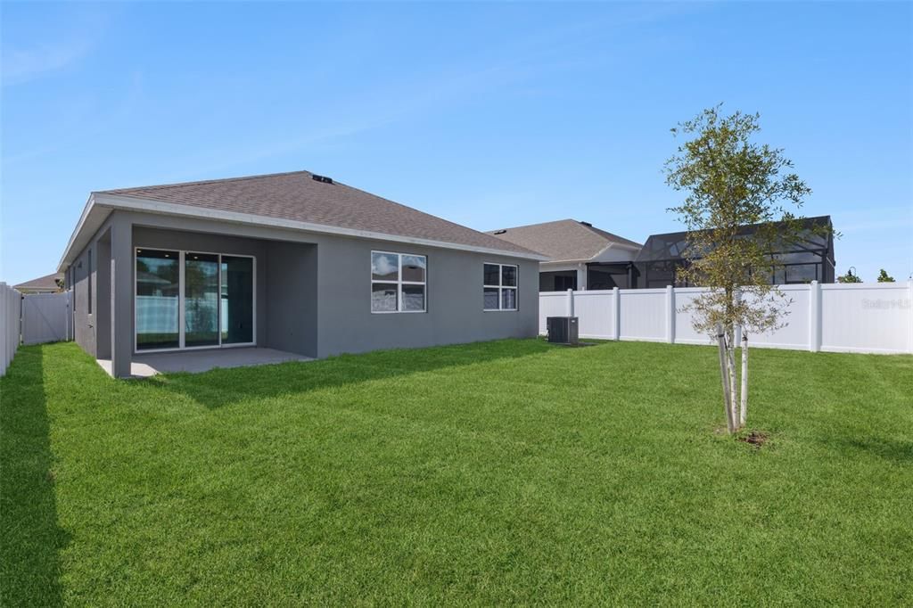 Active With Contract: $424,990 (4 beds, 2 baths, 1917 Square Feet)