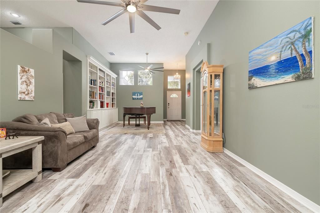 For Sale: $670,000 (4 beds, 2 baths, 2917 Square Feet)