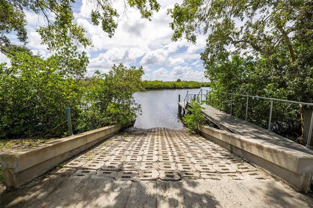 For Sale: $670,000 (4 beds, 2 baths, 2917 Square Feet)