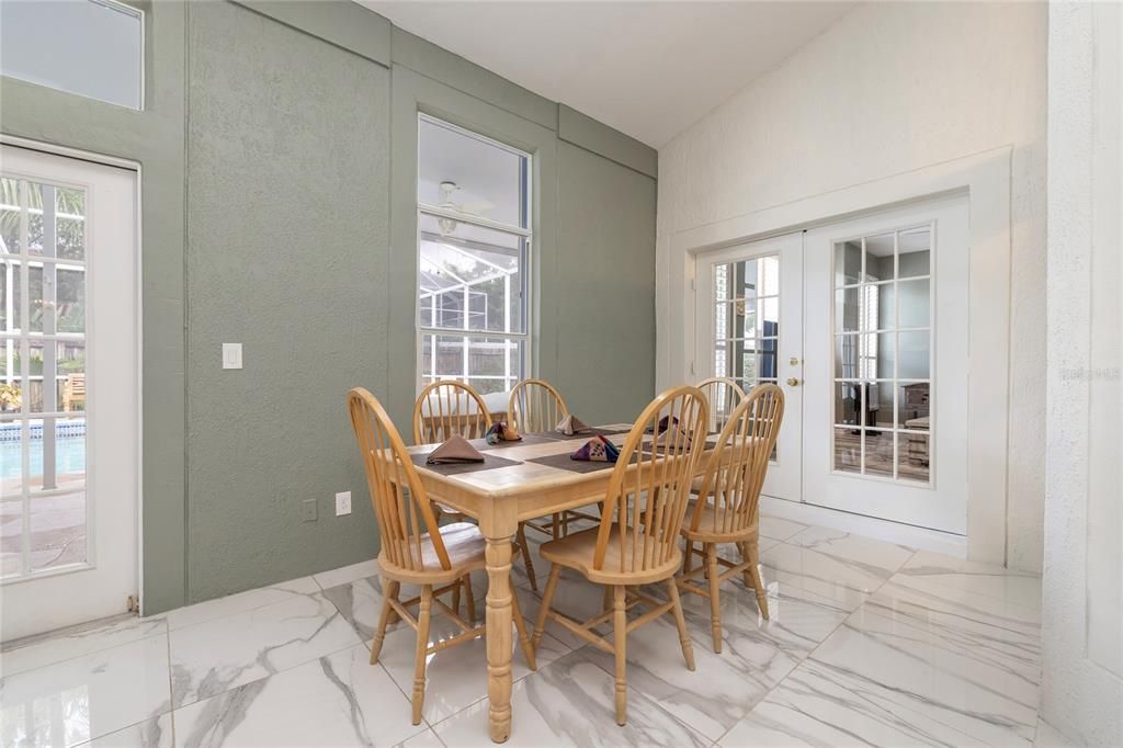 For Sale: $670,000 (4 beds, 2 baths, 2917 Square Feet)