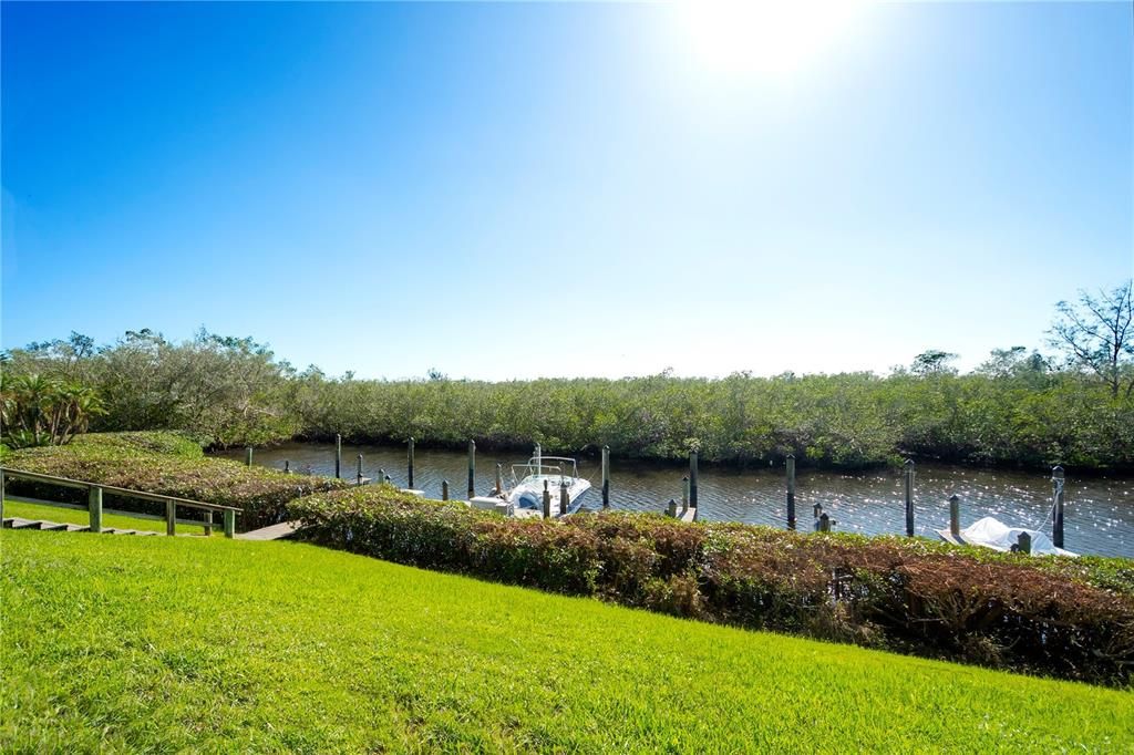 待售: $439,900 (2 贝兹, 2 浴室, 1561 平方英尺)