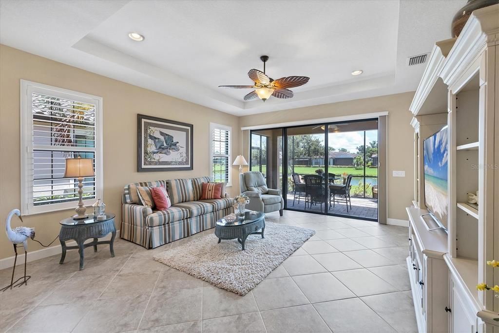 Activo con contrato: $679,900 (3 camas, 2 baños, 1886 Pies cuadrados)