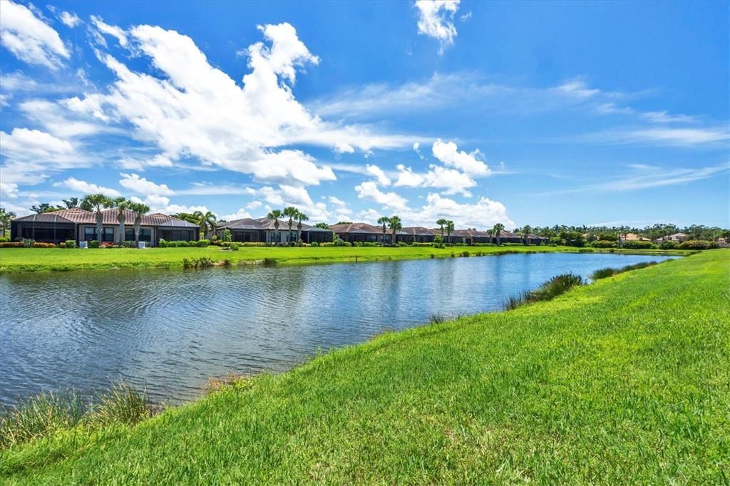 Activo con contrato: $679,900 (3 camas, 2 baños, 1886 Pies cuadrados)