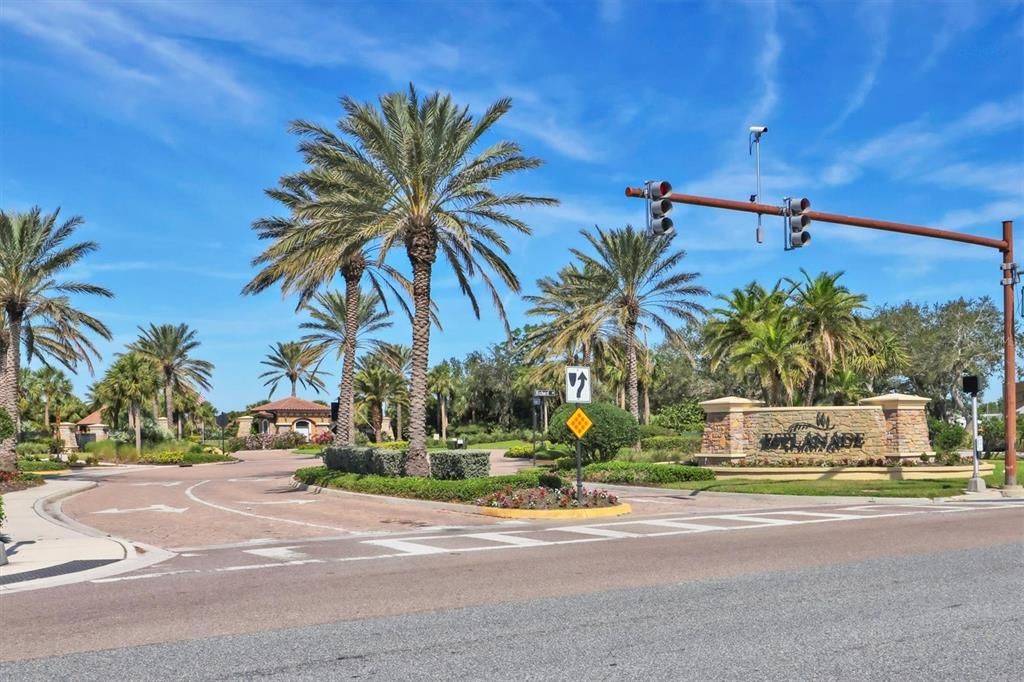 Activo con contrato: $679,900 (3 camas, 2 baños, 1886 Pies cuadrados)