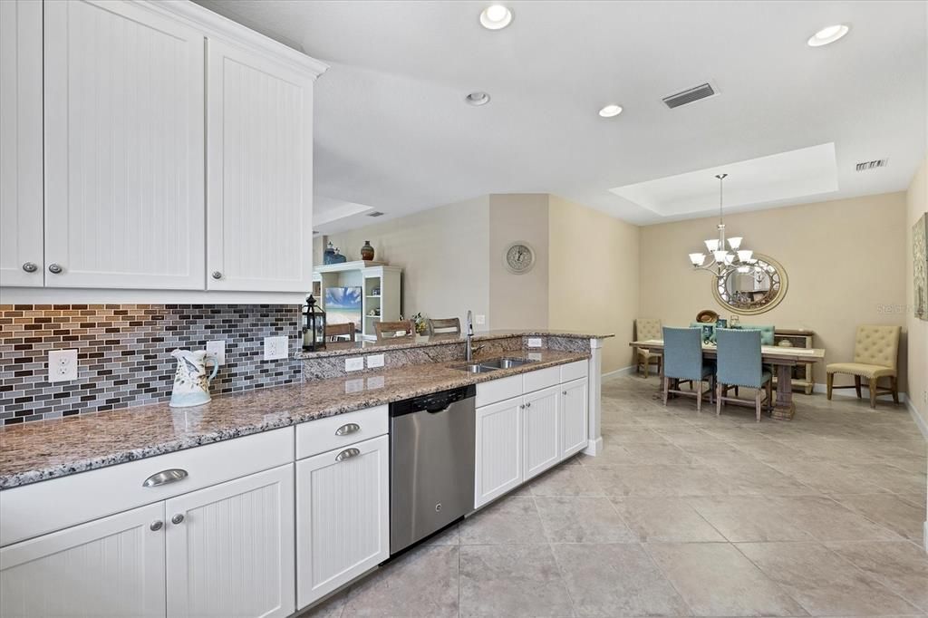 Activo con contrato: $679,900 (3 camas, 2 baños, 1886 Pies cuadrados)