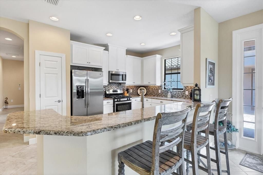 Activo con contrato: $679,900 (3 camas, 2 baños, 1886 Pies cuadrados)