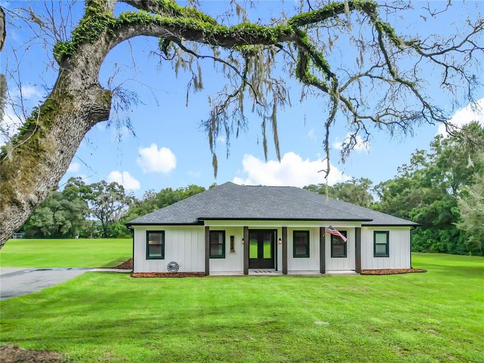 Recently Sold: $665,000 (4 beds, 3 baths, 2400 Square Feet)