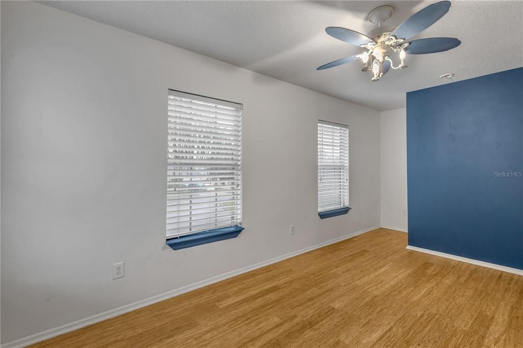 For Sale: $460,000 (4 beds, 2 baths, 2622 Square Feet)