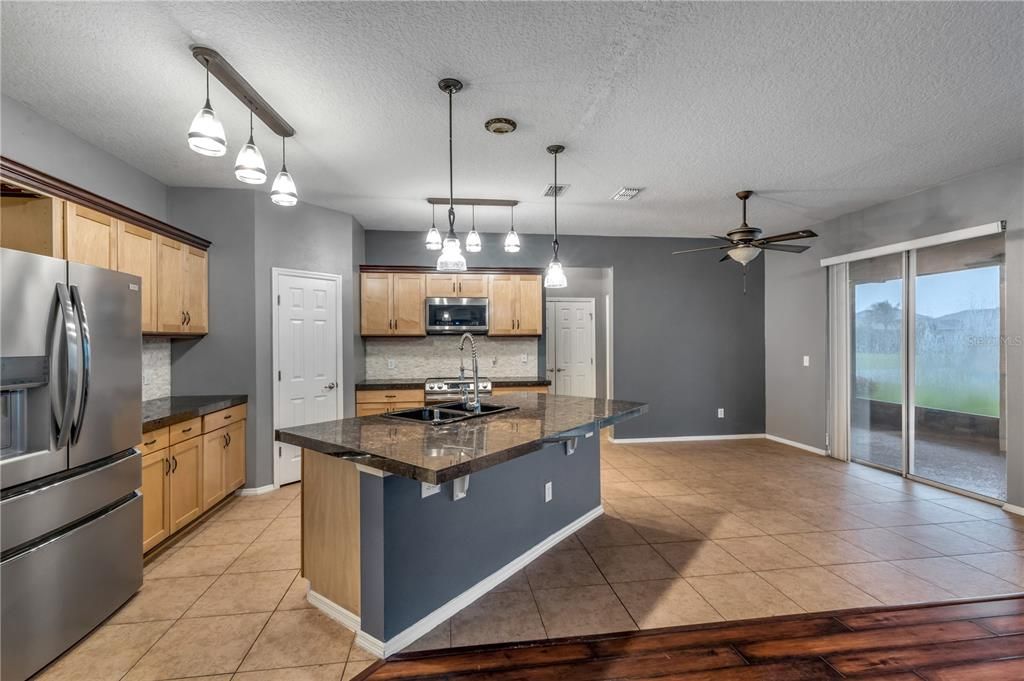 For Sale: $460,000 (4 beds, 2 baths, 2622 Square Feet)