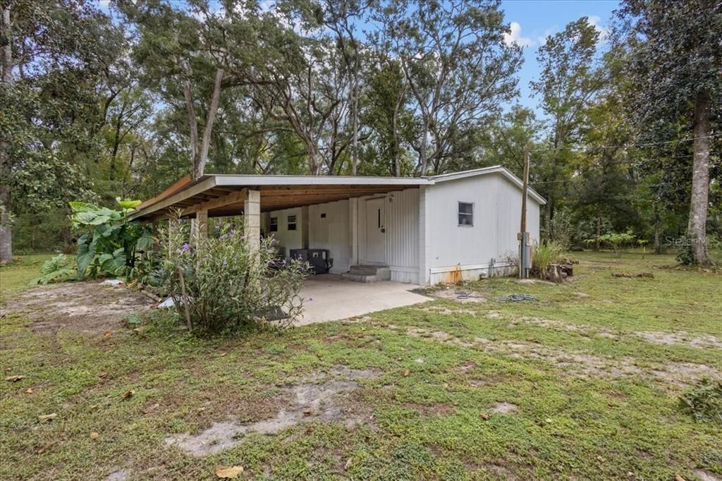 For Sale: $139,900 (2 beds, 2 baths, 1200 Square Feet)