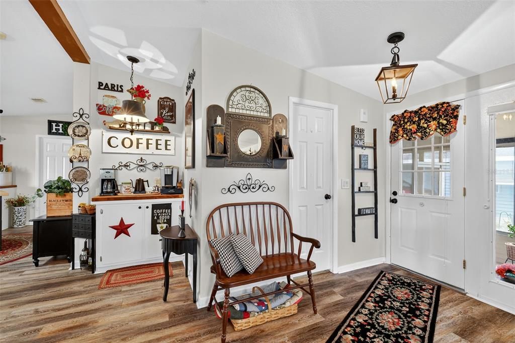 Activo con contrato: $259,000 (2 camas, 2 baños, 1756 Pies cuadrados)