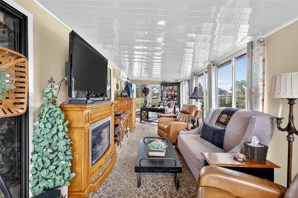 Activo con contrato: $259,000 (2 camas, 2 baños, 1756 Pies cuadrados)