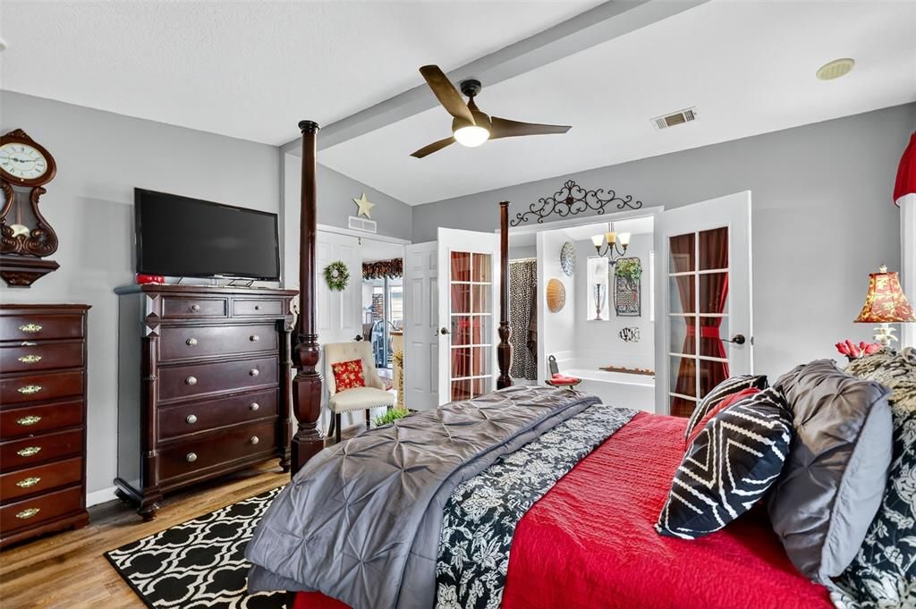 Activo con contrato: $259,000 (2 camas, 2 baños, 1756 Pies cuadrados)