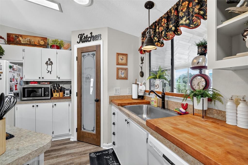 Activo con contrato: $259,000 (2 camas, 2 baños, 1756 Pies cuadrados)