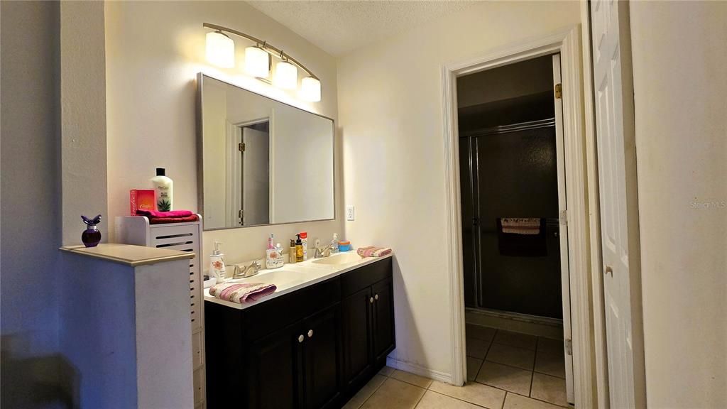 待售: $267,000 (2 贝兹, 2 浴室, 1019 平方英尺)