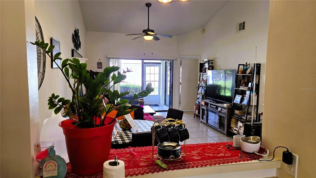 待售: $267,000 (2 贝兹, 2 浴室, 1019 平方英尺)