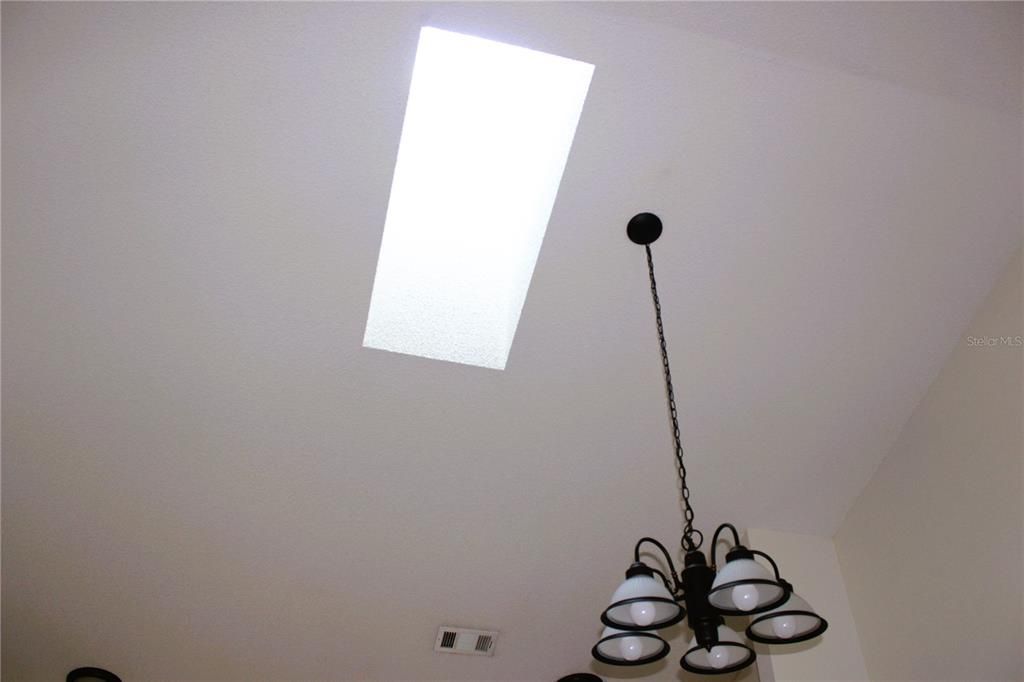 待售: $267,000 (2 贝兹, 2 浴室, 1019 平方英尺)