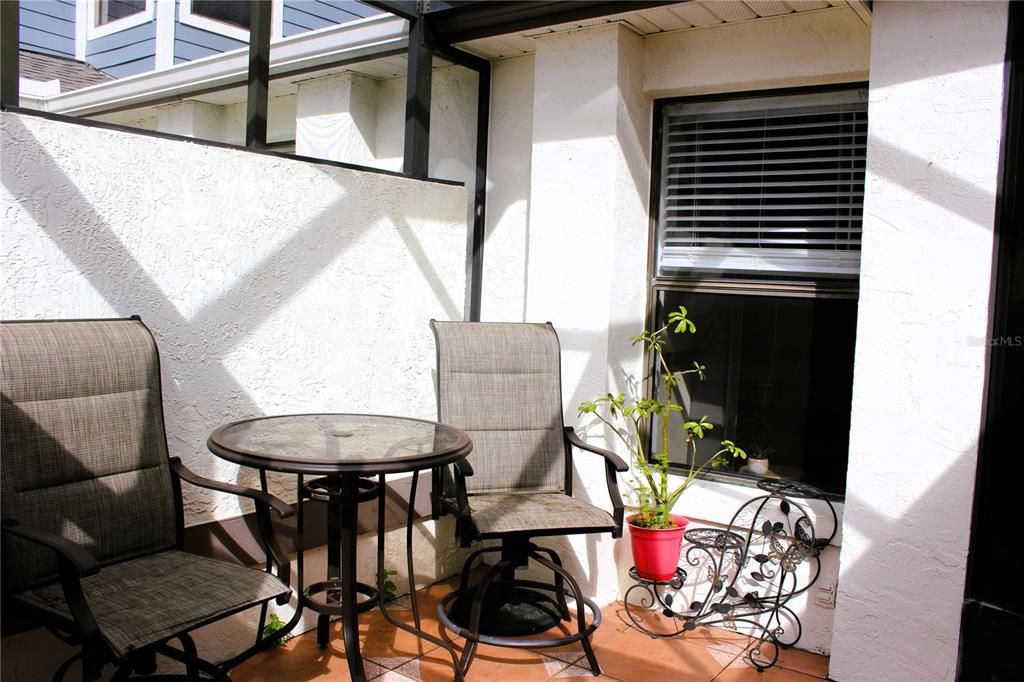 待售: $267,000 (2 贝兹, 2 浴室, 1019 平方英尺)