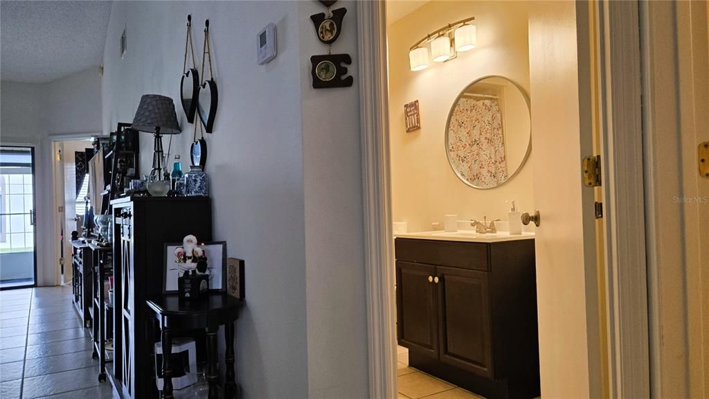 待售: $267,000 (2 贝兹, 2 浴室, 1019 平方英尺)