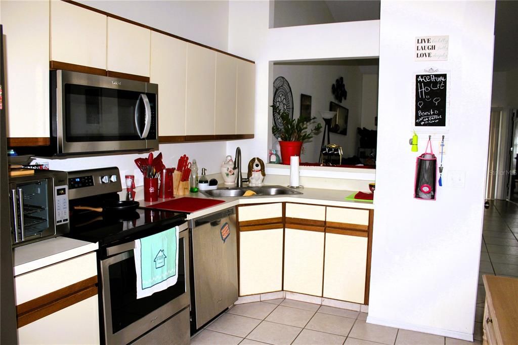 待售: $267,000 (2 贝兹, 2 浴室, 1019 平方英尺)