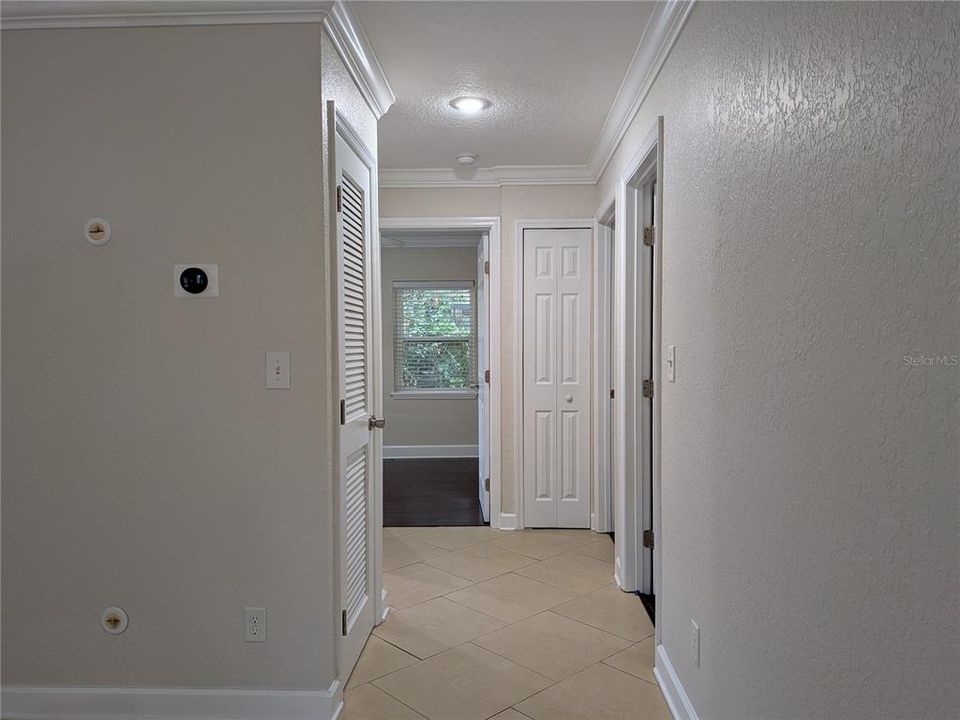 合同活跃: $2,200 (4 贝兹, 2 浴室, 1593 平方英尺)