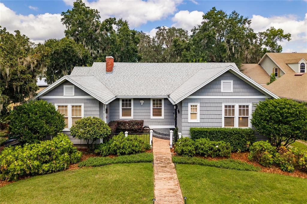 For Sale: $1,800,000 (5 beds, 2 baths, 3474 Square Feet)