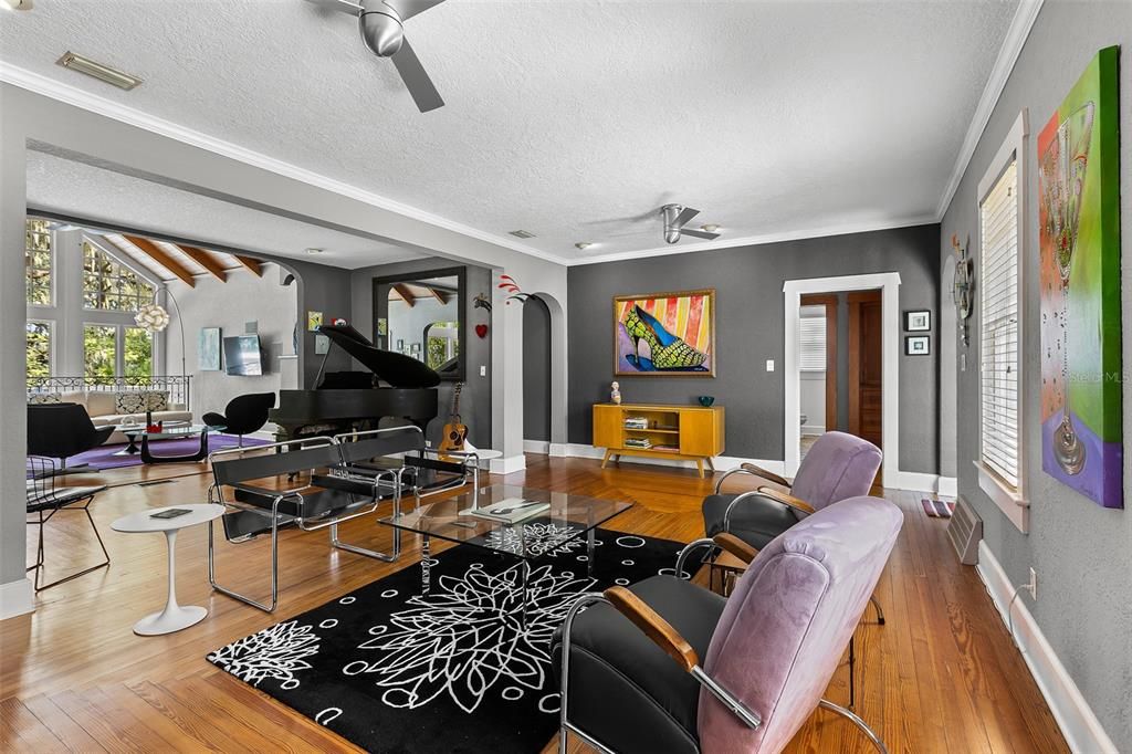 For Sale: $1,800,000 (5 beds, 2 baths, 3474 Square Feet)