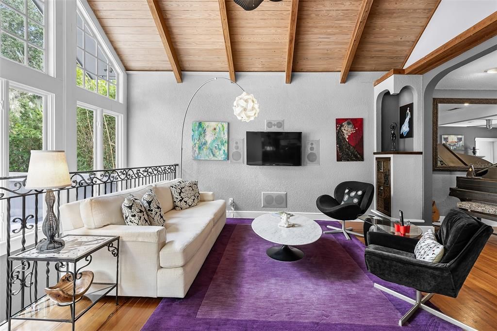 For Sale: $1,800,000 (5 beds, 2 baths, 3474 Square Feet)