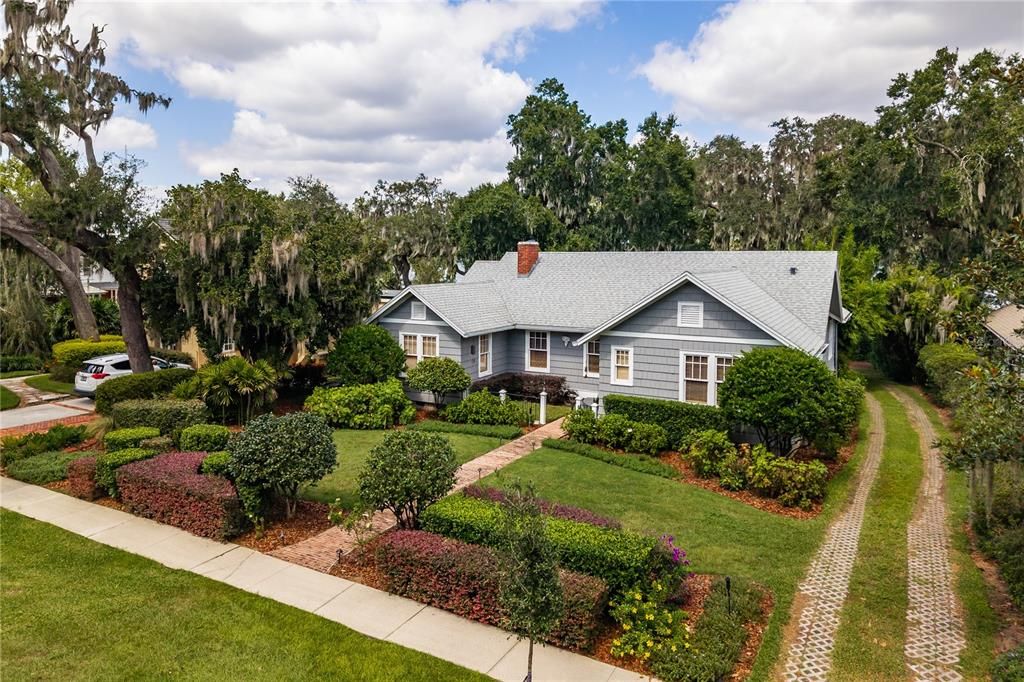 For Sale: $1,800,000 (5 beds, 2 baths, 3474 Square Feet)