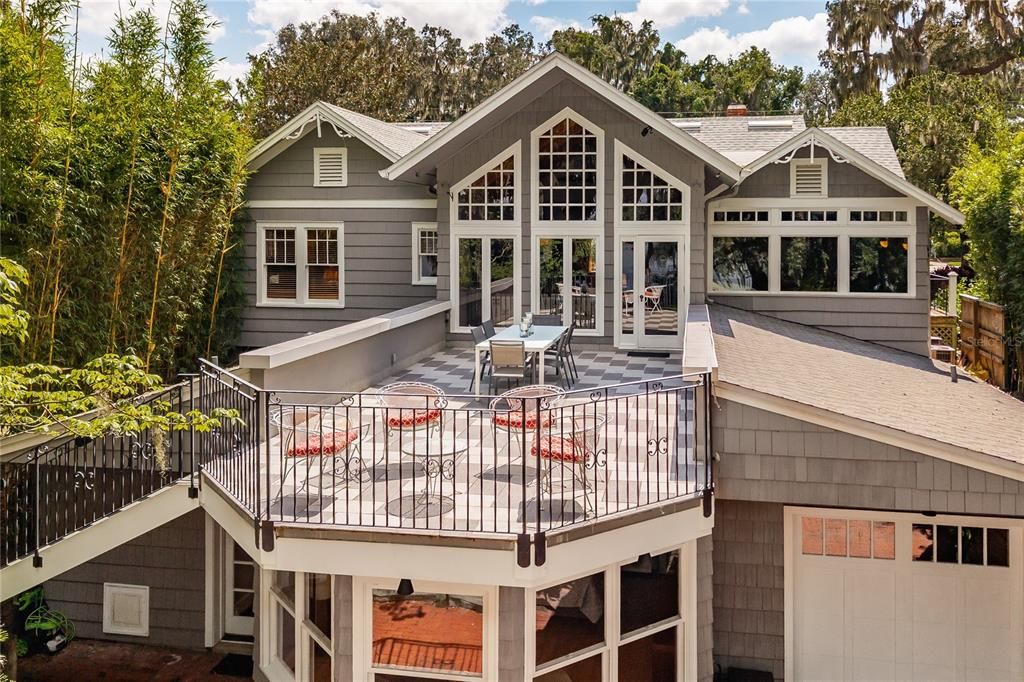 For Sale: $1,800,000 (5 beds, 2 baths, 3474 Square Feet)