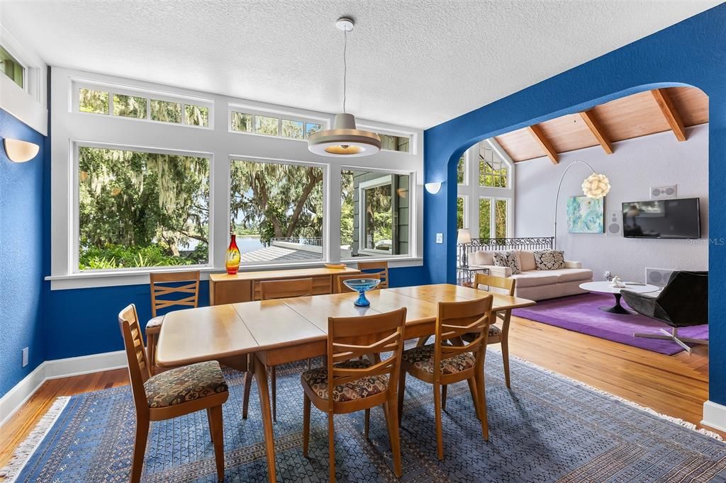 For Sale: $1,800,000 (5 beds, 2 baths, 3474 Square Feet)