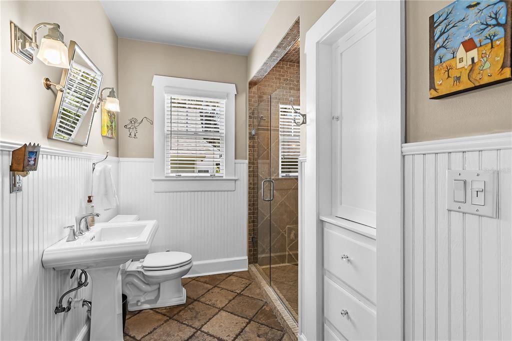 For Sale: $1,800,000 (5 beds, 2 baths, 3474 Square Feet)